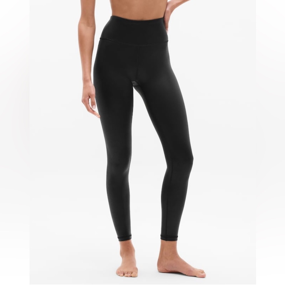Athleta High Rise Elation 7/8 Tights in Black • XS